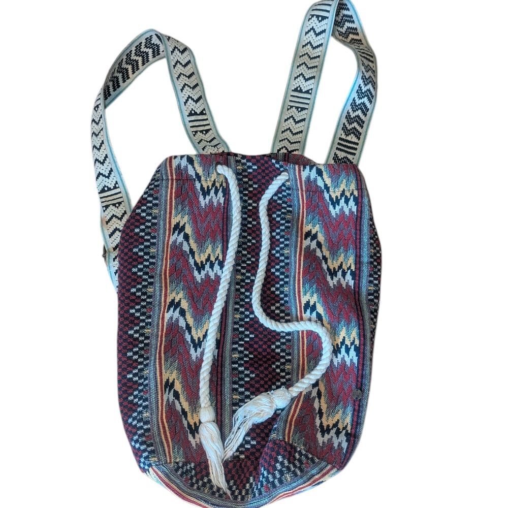 Billabong Zigzag Patterned Backpack With Adjustab… - image 1